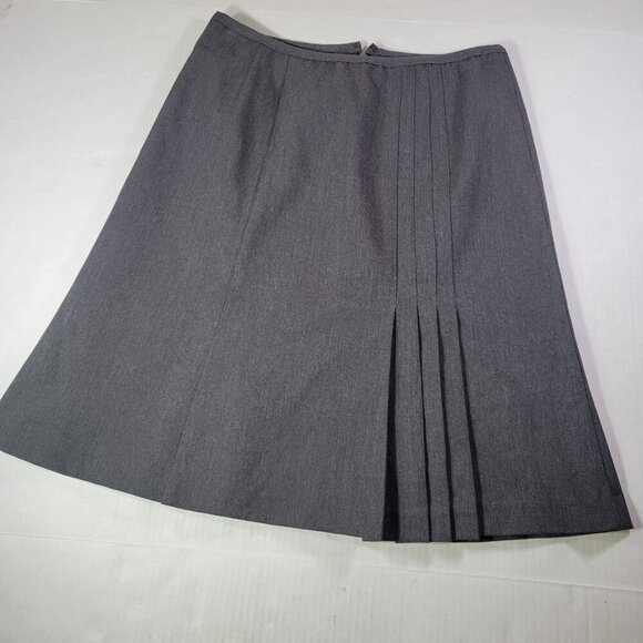 Nanette Lepore Dresses & Skirts - Nanette Lepore Professional Gray A-Line Skirt With Pleated Accent Size 4
